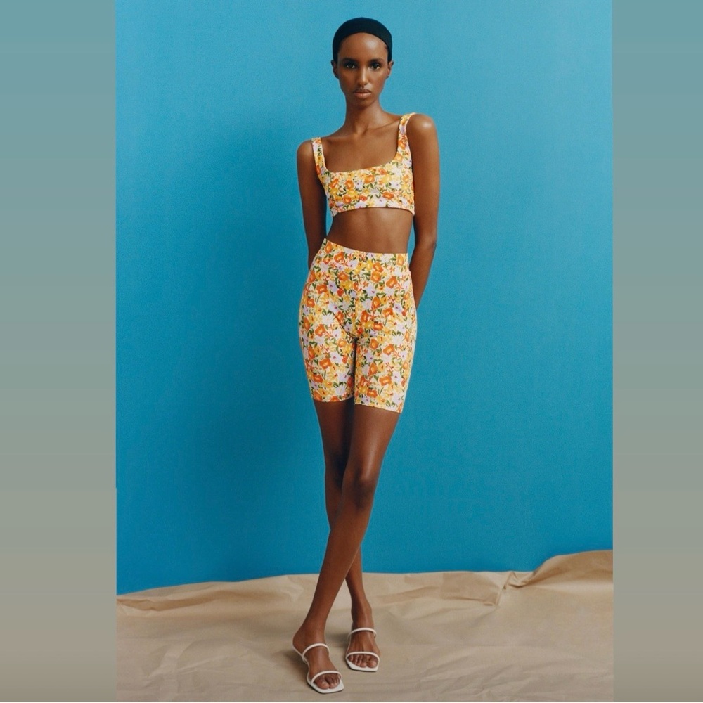 NWOT Zara Floral Workout Set. Sports Bra and Biker Shorts. Size Small.